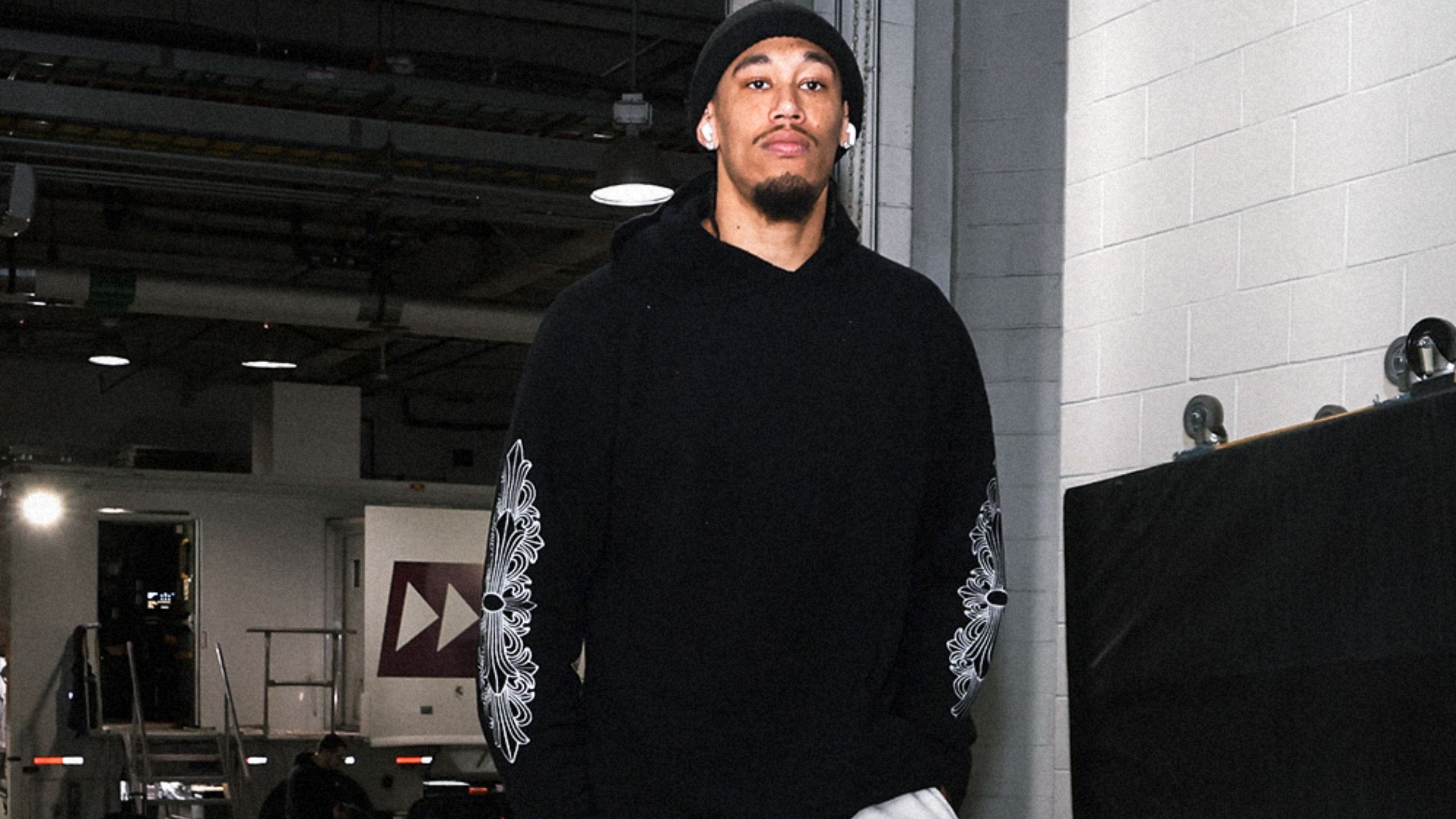 Wizards Mascot Sues Lakers Big Jaxson Hayes For Shoving Him During Pre-Game Intros