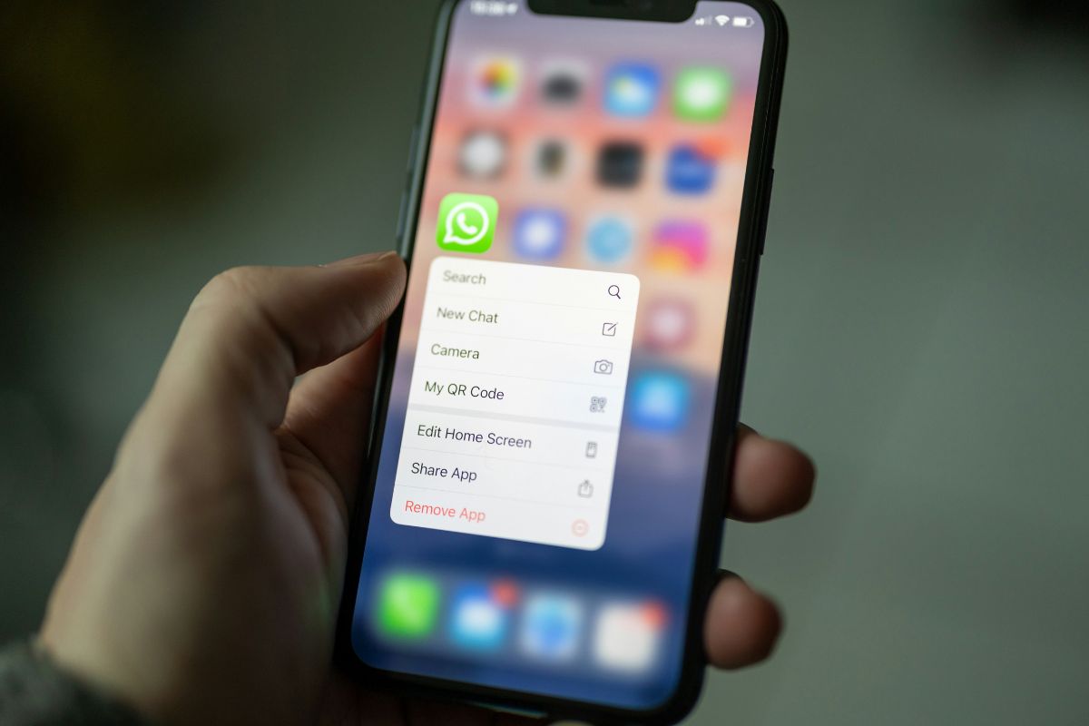 Why Did Russia Just Block WhatsApp — And What Is the State-Backed App Replacing It?
