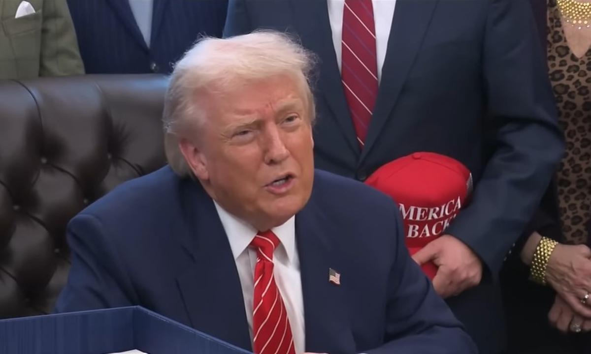 Donald Trump 'Dementia' Rumours Intensify As POTUS Forgets Own Endorsement In 'Stunning' Gaffe