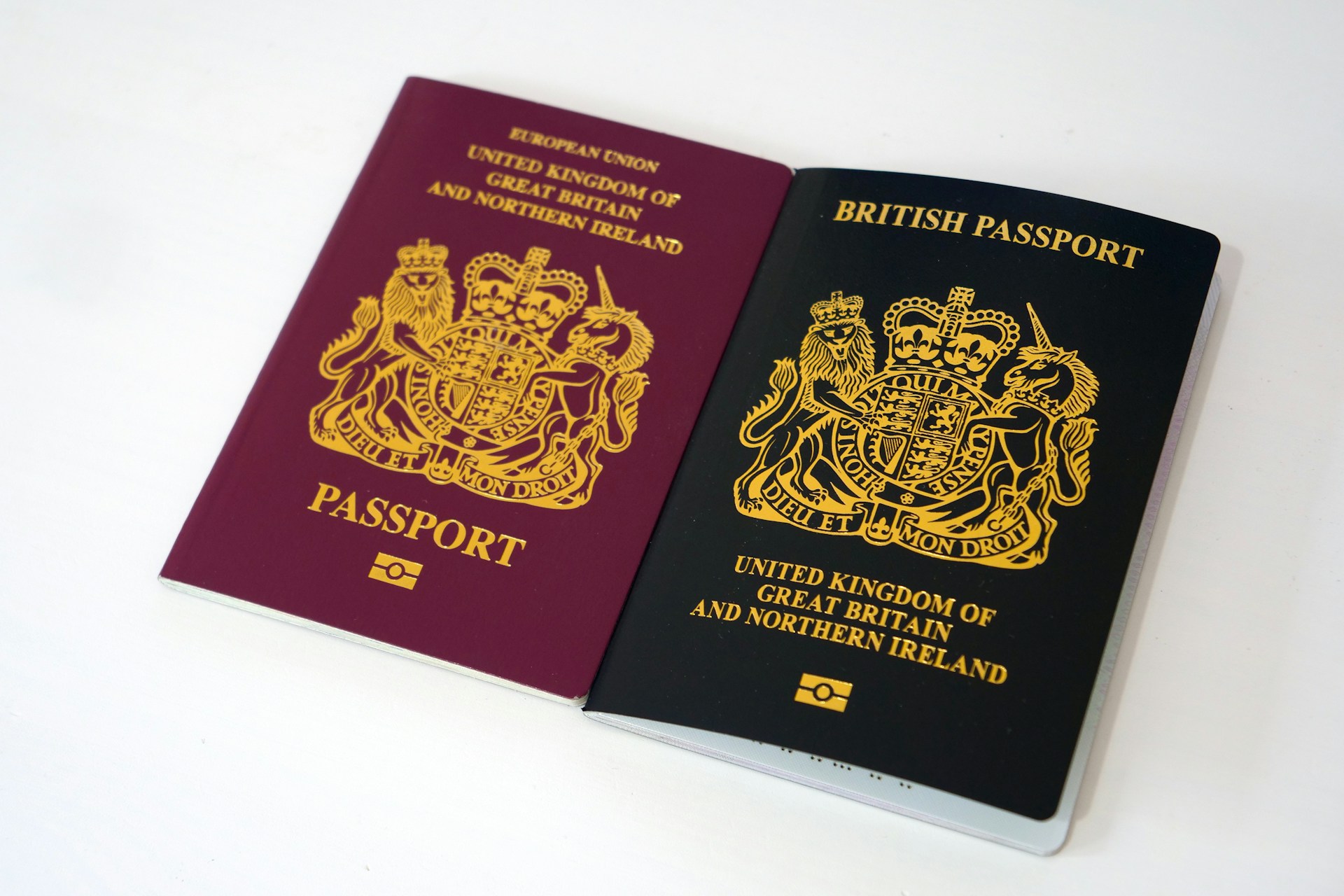 Dual Citizen Brits at Risk of Not Being Allowed Entry? Home Office Announces Passport Requirements for Dual Citizens