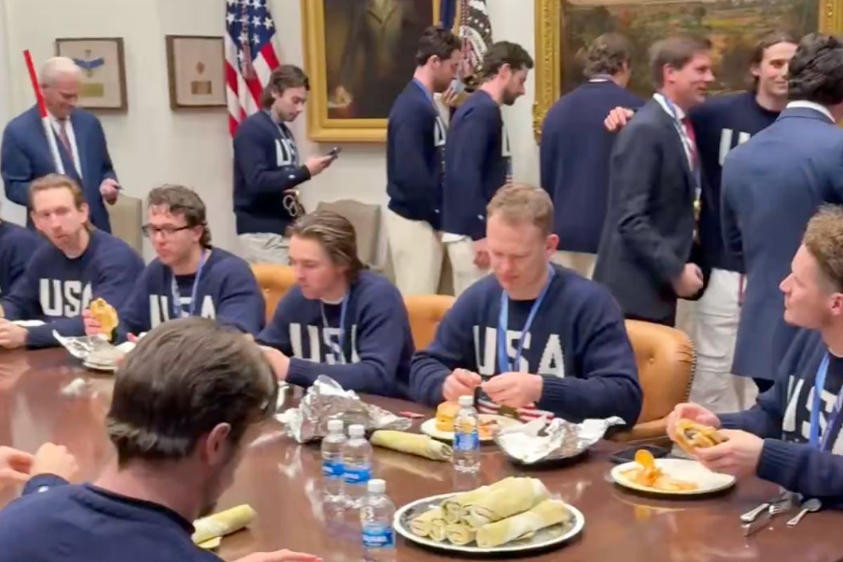 white-house-mcdonald-s-dinner-for-us-hockey-team-goes-viral-after