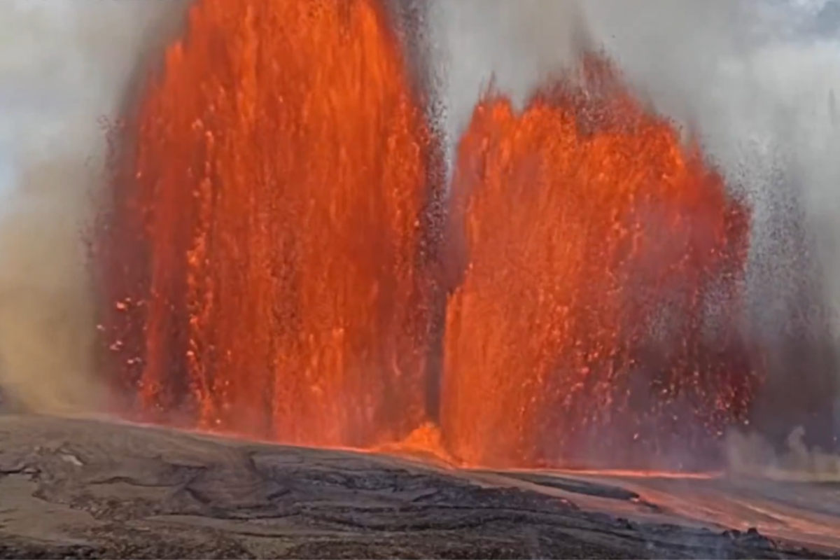 Kilauea Eruption Sends Football-Sized Rocks Across Hawaii, 30,000-Ft Ash Plume Triggers Volcano Warning