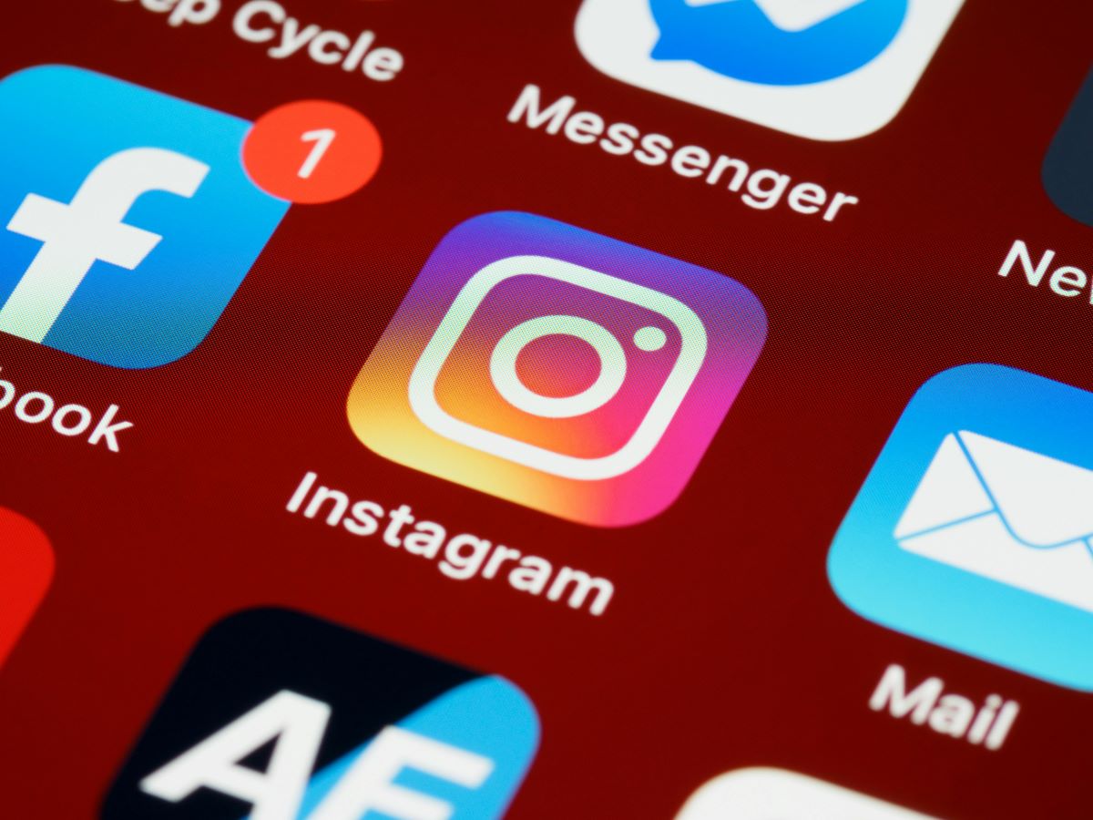 Is Instagram Down? Users Panic as 'Instagram DM Won't Send' Trends Globally