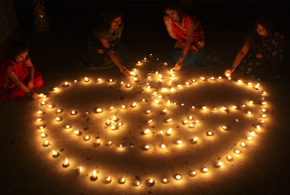 Festive Season Across the World Halloween in the U.S. and Diwali 2011, Festival of Lights in India Breathtaking Diwali PHOTOS