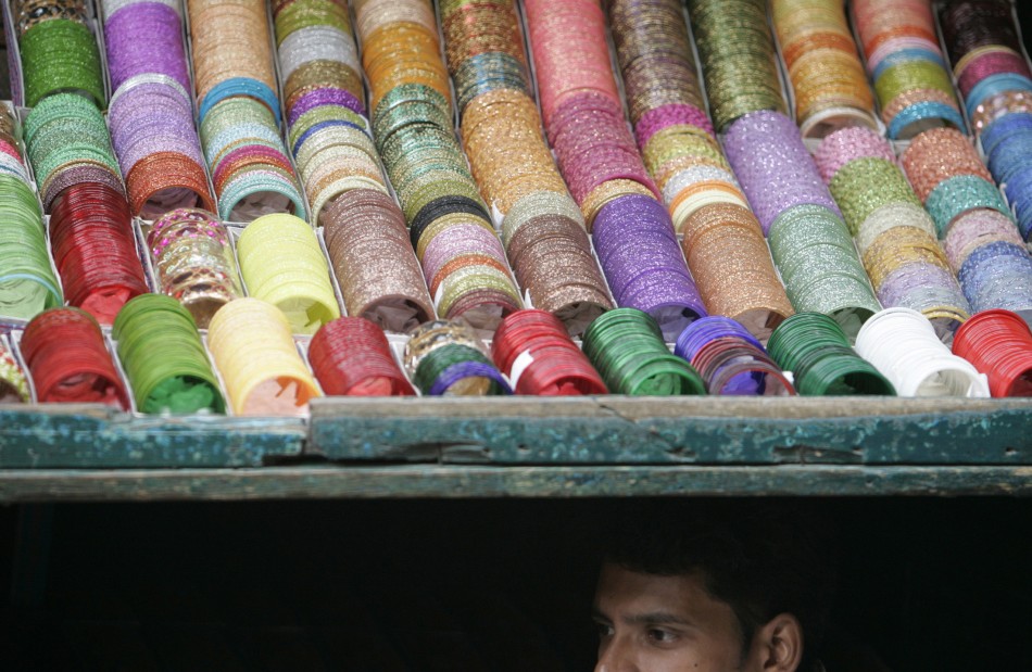 Festive Season Across the World: Halloween in the U.S. and Diwali 2011, Festival of Lights in India [Breathtaking Diwali PHOTOS]