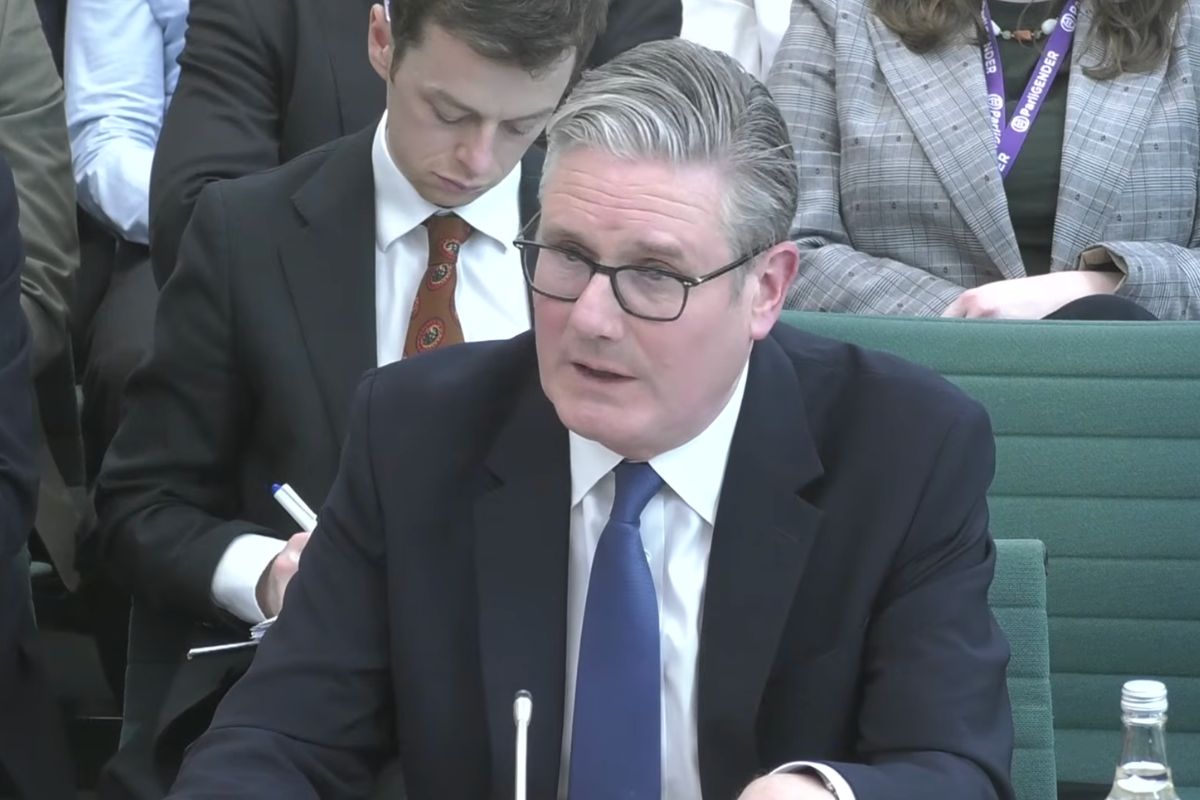 UK Eyes Hosting 'International Summit' to Reopen Strait of Hormuz Amid Ongoing Oil Crisis