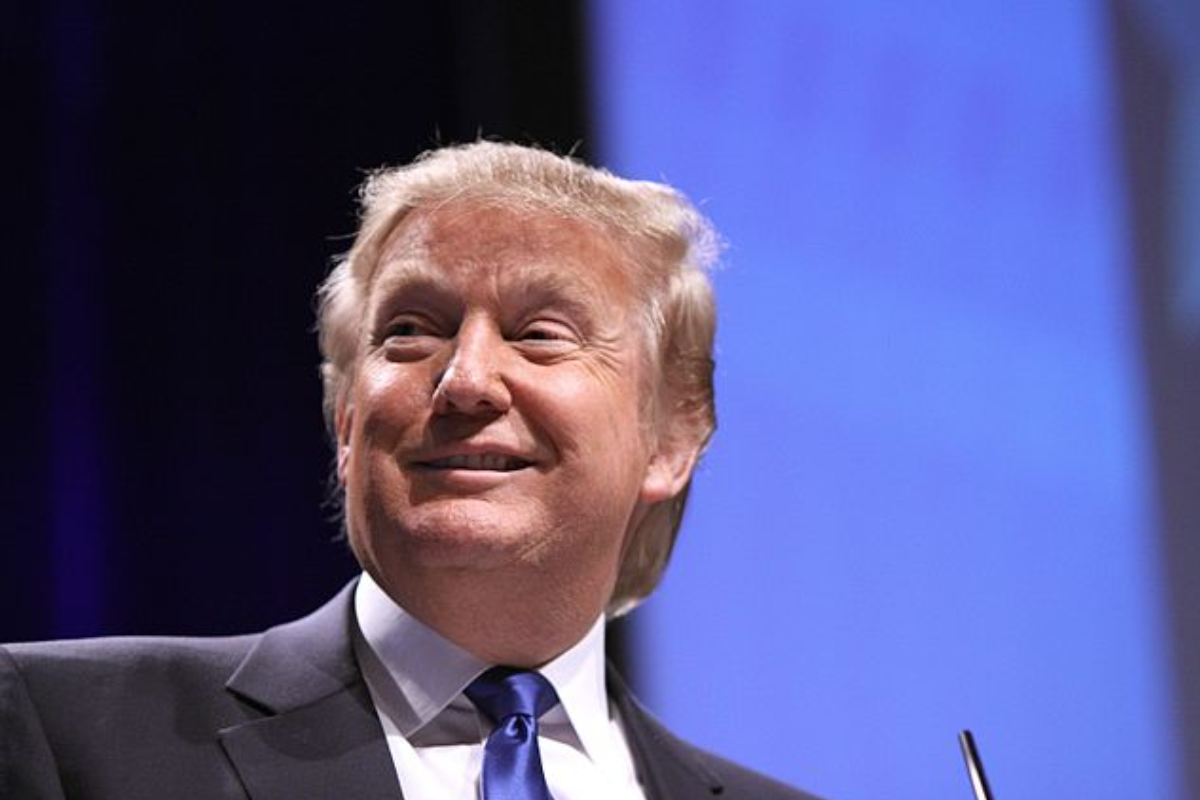 Suspicious Timing? $580M Oil Bet Placed Minutes Before Trump's Iran Post as White House Faces Questions