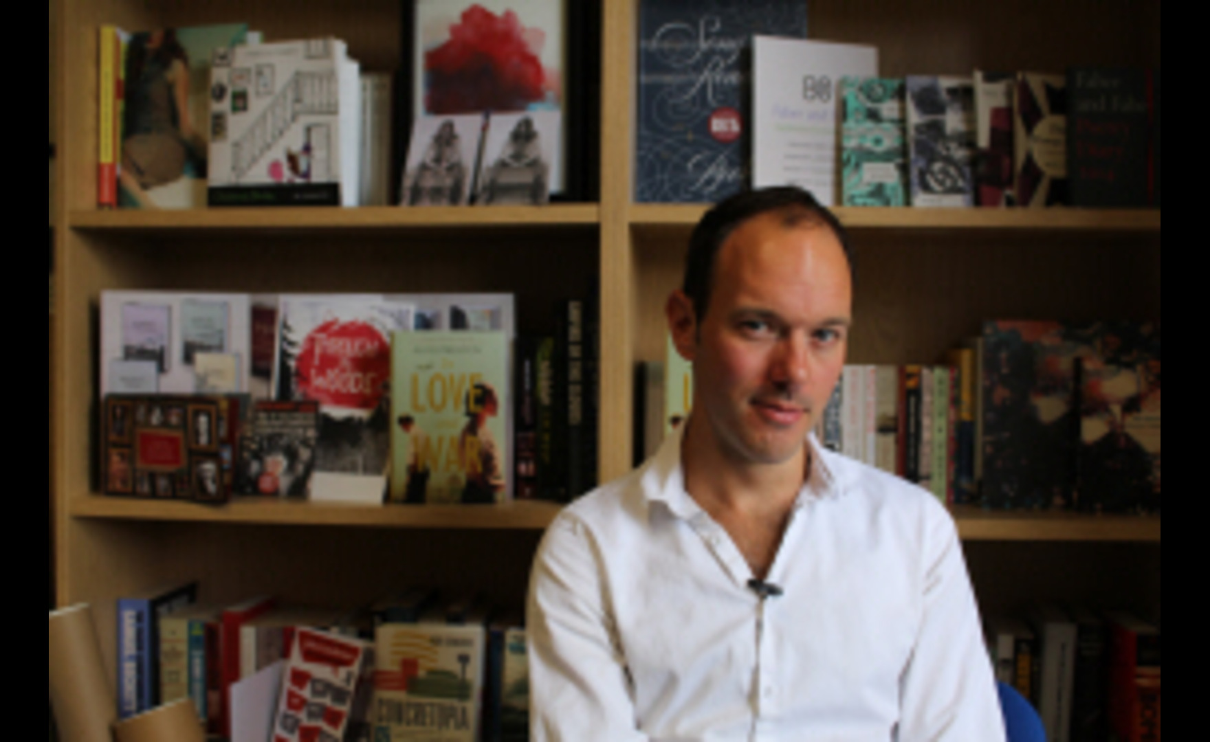 The New York Times Drops Freelancer After AI-Generated Book Review Copies Guardian