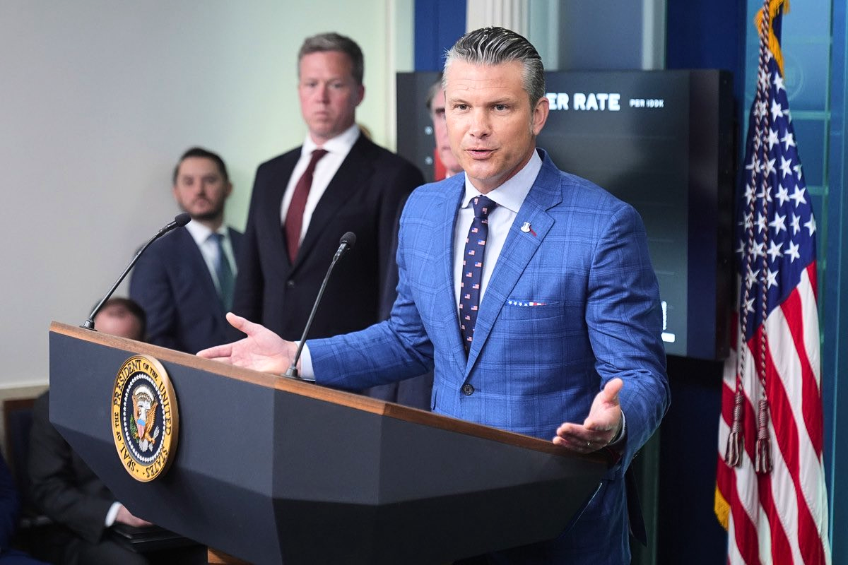 Pete Hegseth Compares Rescued Airman to Jesus Christ Rising From the Dead in Controversial Easter Briefing   www.ibtimes.co.uk