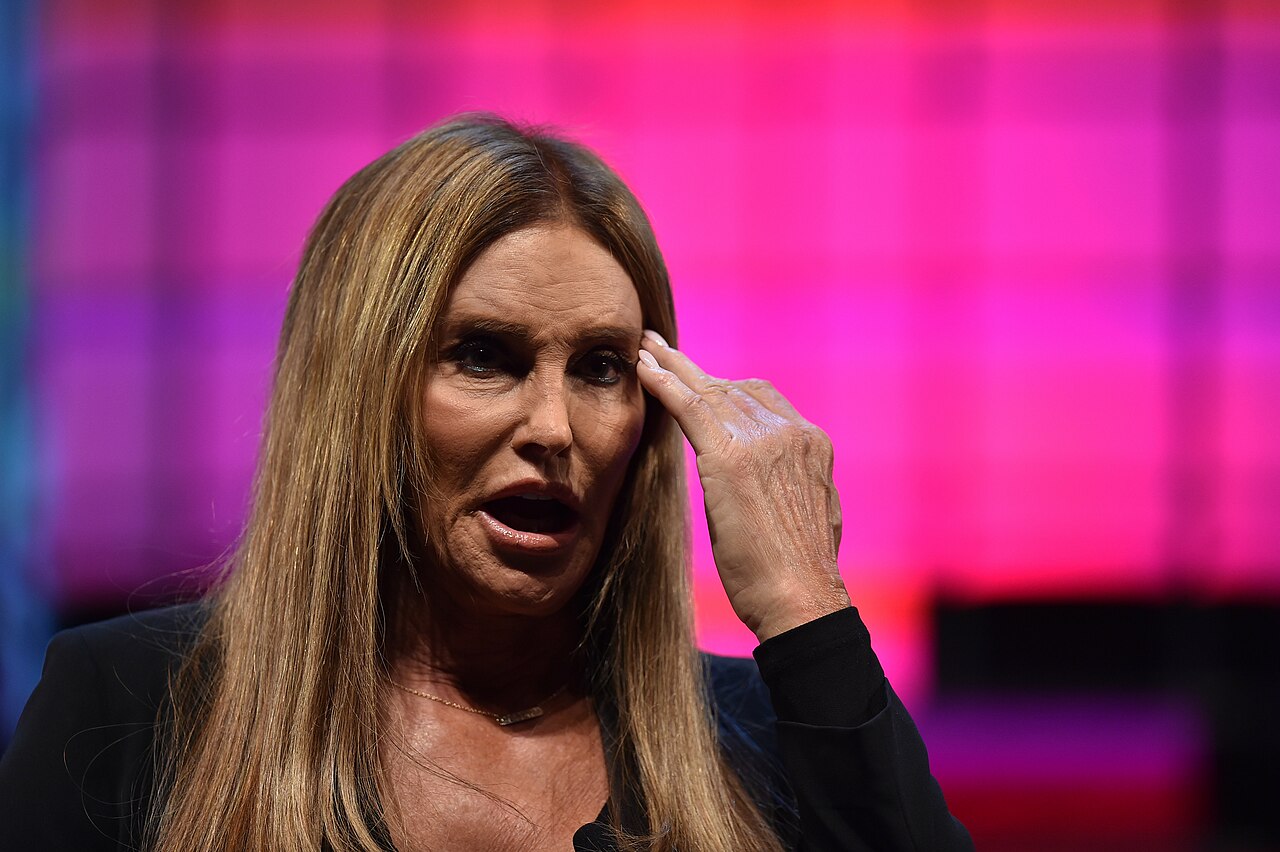 Caitlyn Jenner Appeals to Trump, Saying She Cannot Travel After Passport Gender Changed to 'Male'