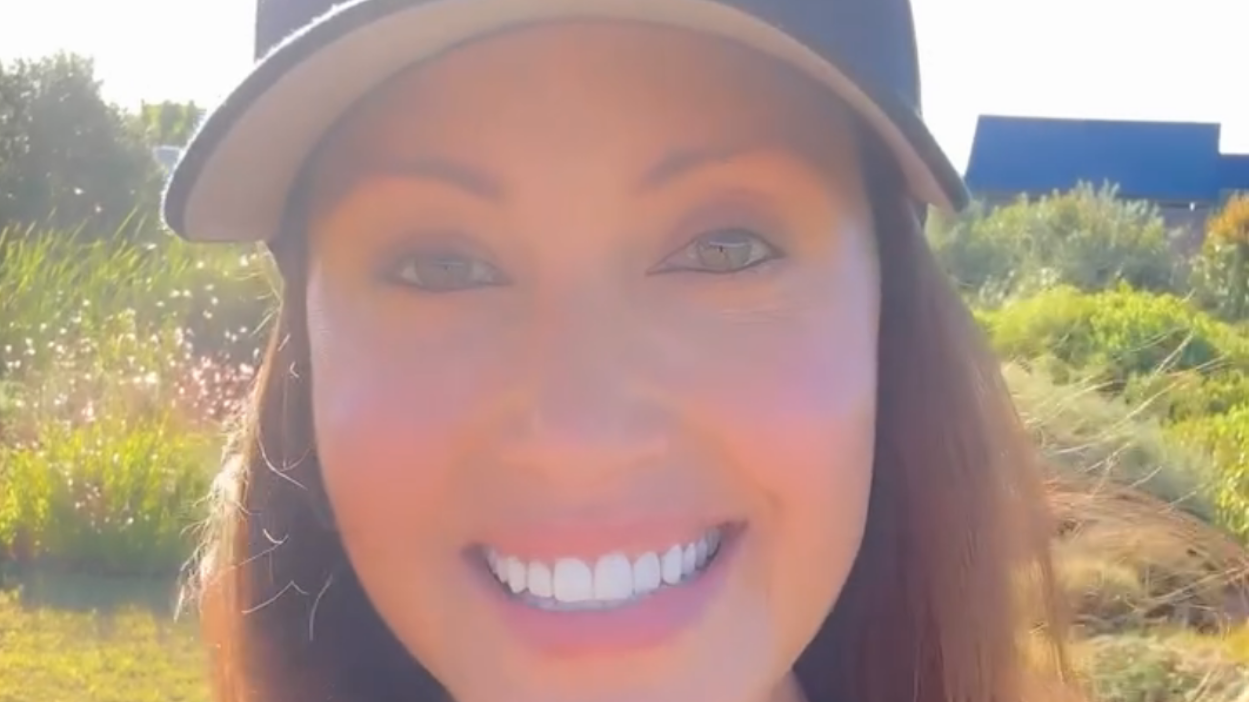 10 Photos of Shannon Elizabeth: The 'American Pie' Star Who Made $1M on Her First Week on OnlyFans