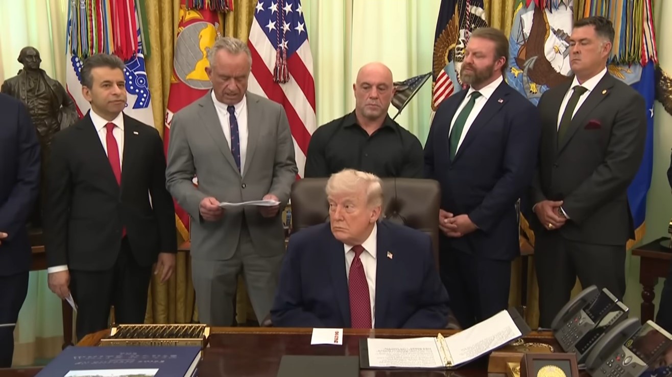 Did Joe Rogan Fli-Flop? – Reports Claim White House Visit Marks the Reversal of Podcaster's Stance on Donald Trump