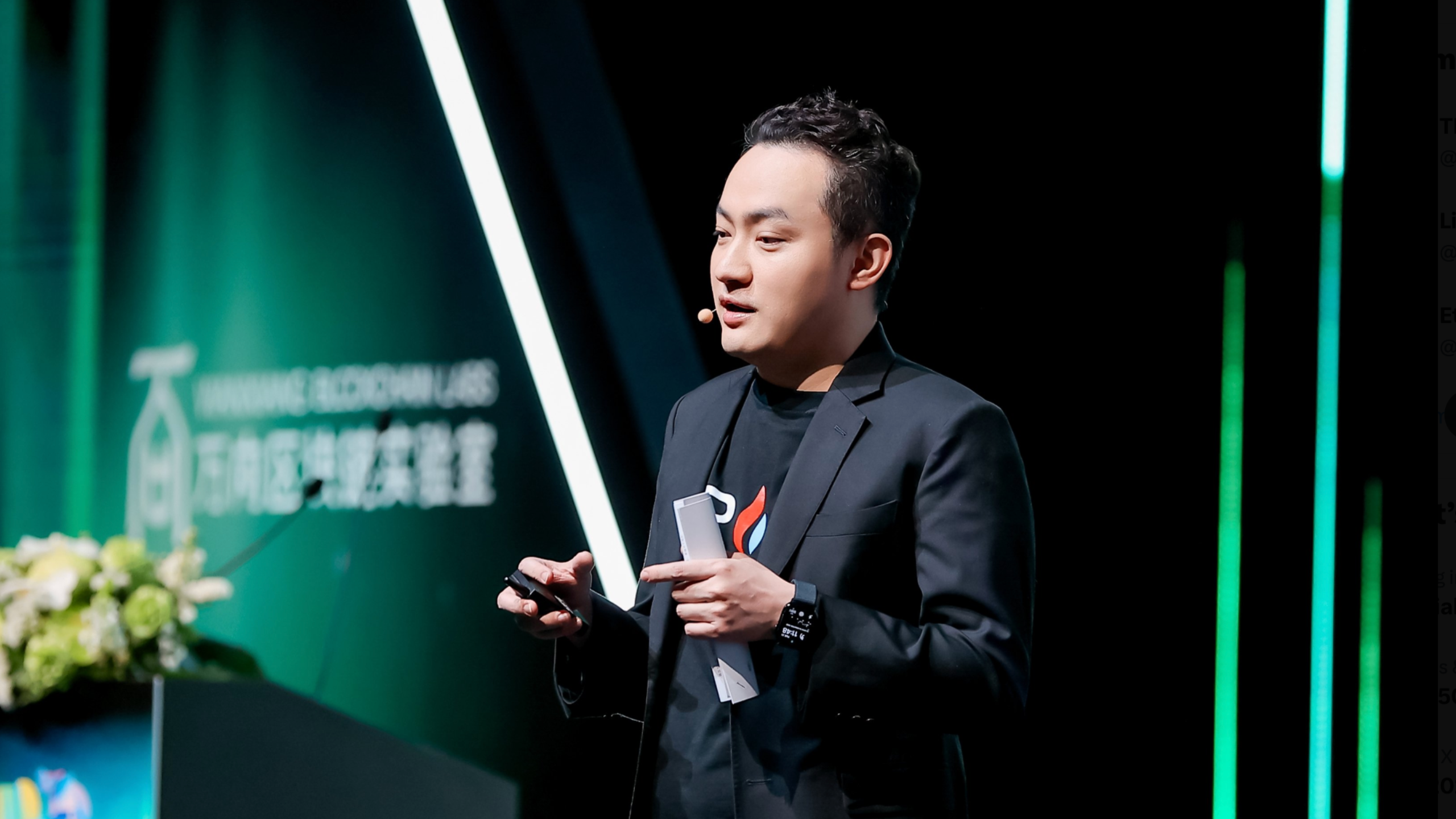 Billionaire Sues Trump-Linked Crypto Firm, Alleges 'Extortion' — Eric Trump Mocks His $6M Banana Art Purchase