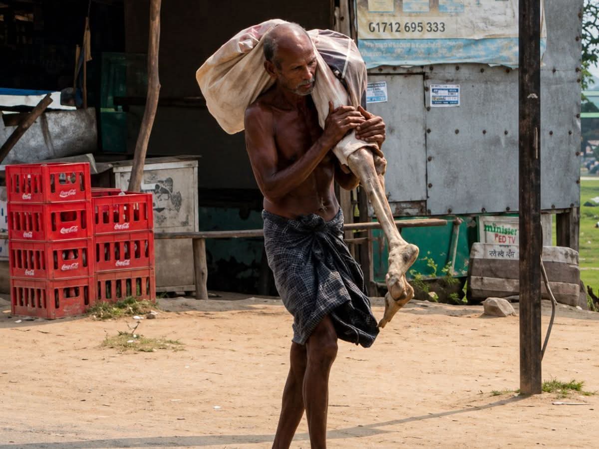 Horror as Man Brings Sister’s Skeletal Remains to Bank to Prove Her Death and Access Her Account   www.ibtimes.co.uk