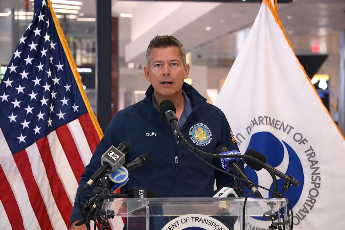 Trump's Transport Chief Declares Spirit Collapse a Biden-Era Failure as Passengers Scramble for Rebooking