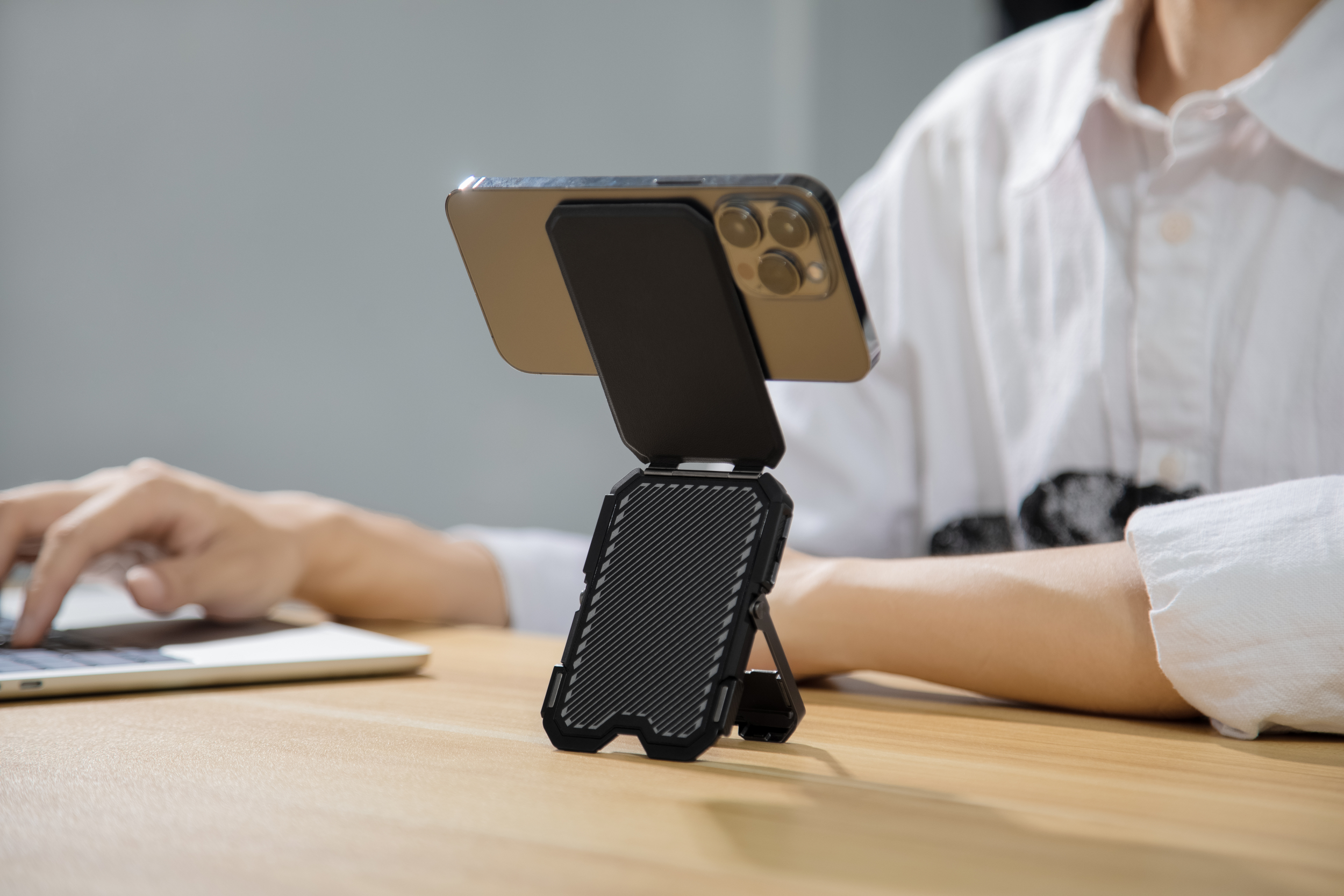 Best MagSafe Wallets of 2026 Ranked: Strong Magnets, RFID Protection &amp; Smart Features