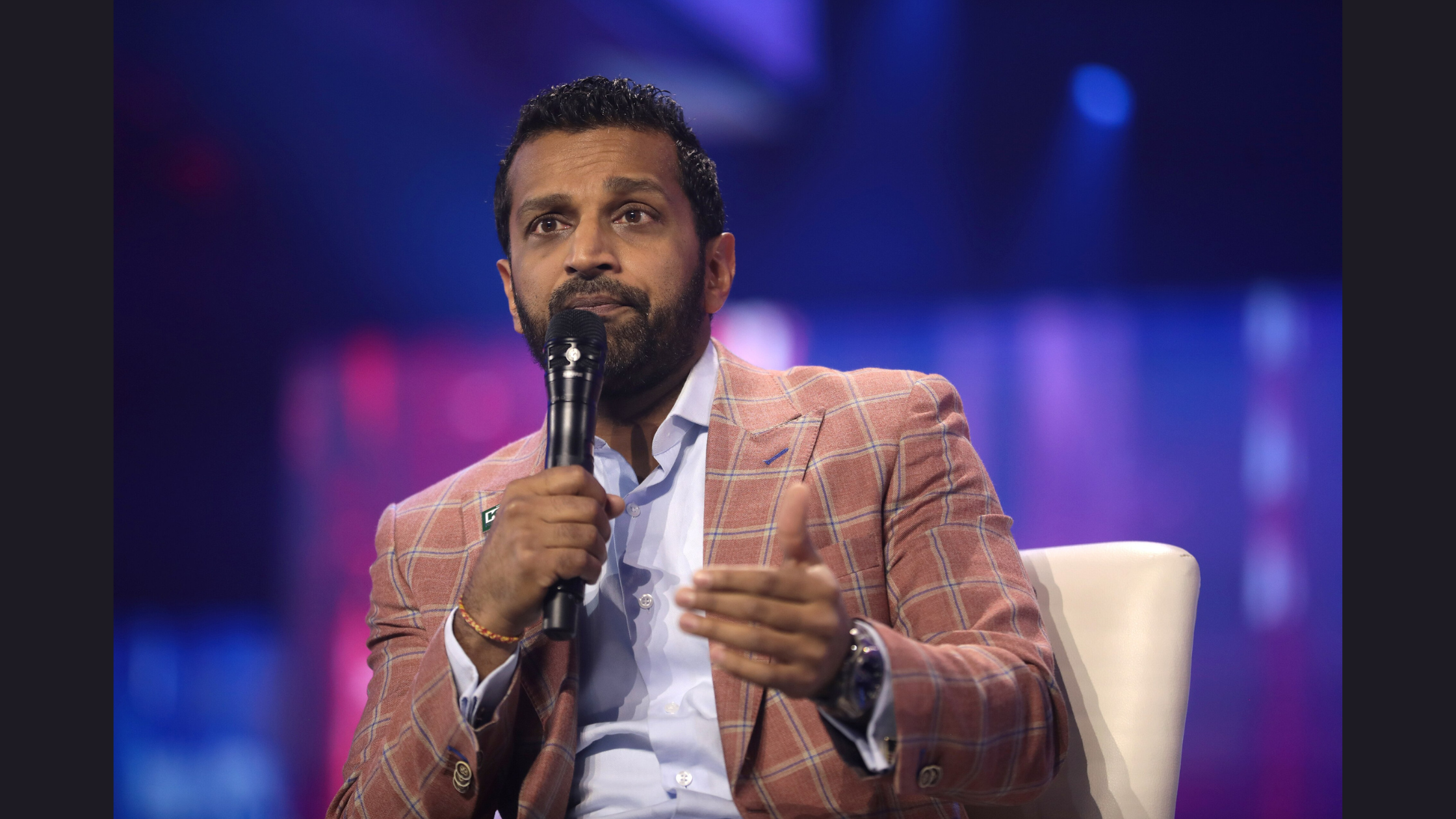 FBI Agents Allegedly 'Uncomfortable' Over Probe Into Reporter Linked to Kash Patel Drinking Claims: 'They Know They're Not Supposed To'