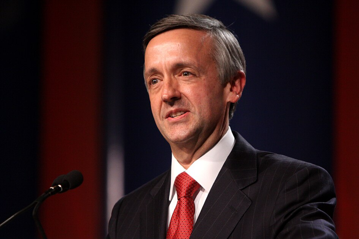 Trump's Pastor Claims the President Understands the Bible Better Than Pope Leo XIV