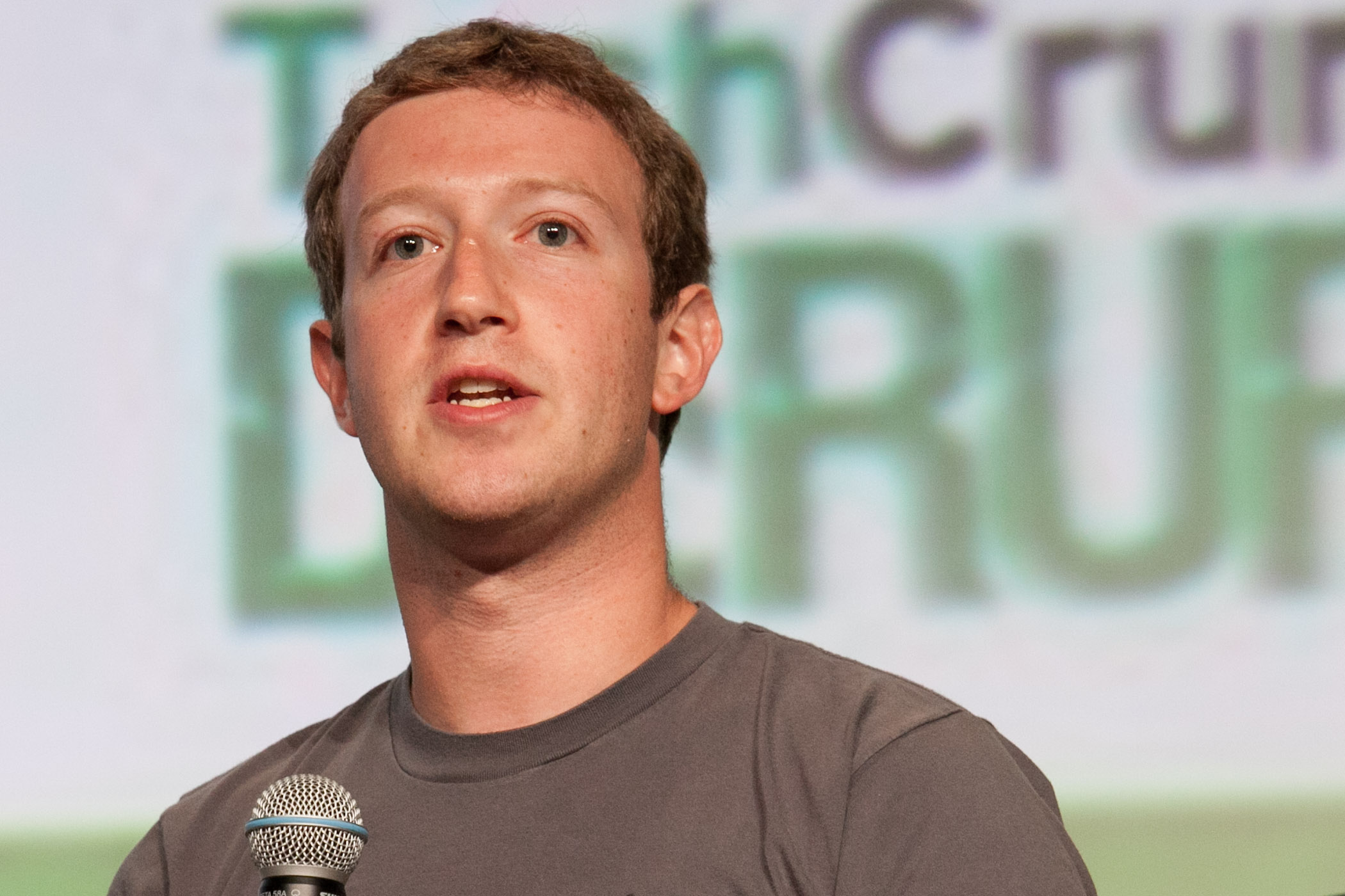 Mark Zuckerberg Claims One AI Worker Now Replaces Dozens as 8,000 Layoffs Loom