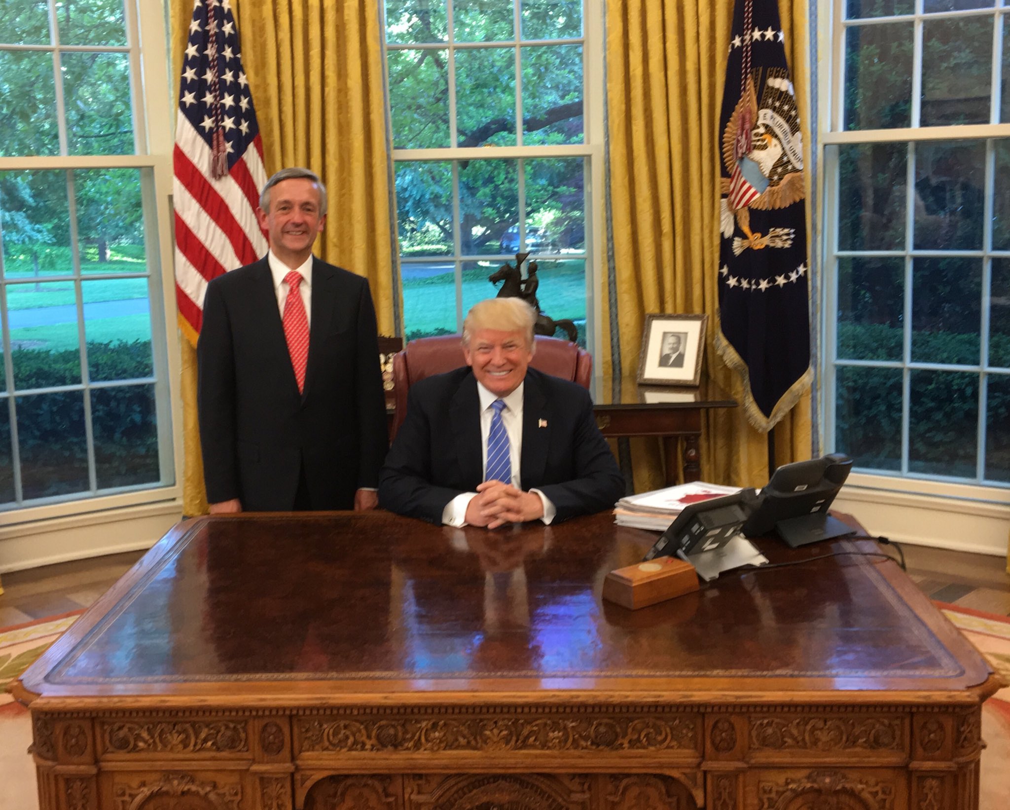 Better Than Pope Leo XIV? Texas Pastor Cites Romans 13 to Defend Donald Trump's Iran Policy