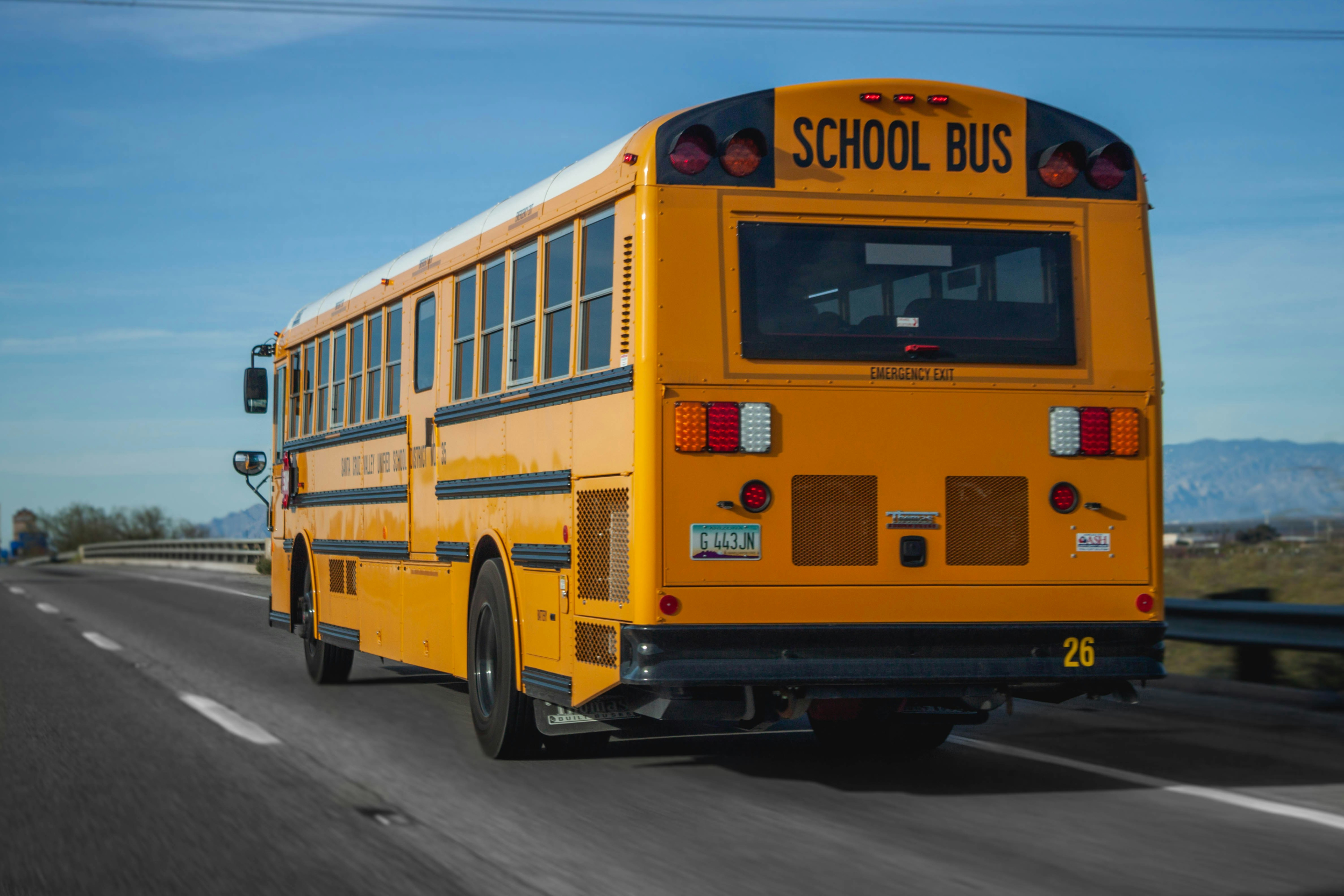 Father's Reaction Goes Viral After Bus And Pickup Accident Almost Involved His Son Jeremiah – Emotional Moment Captured On Cam
