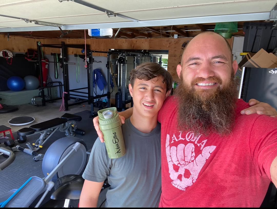  Travis Browne