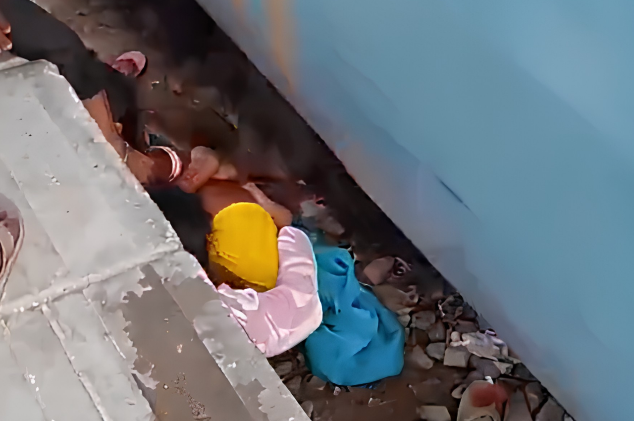 Indian 'Supermum' Shields Kids in Tight Platform Gap as Speeding Train Roars Over Them in Viral Bihar Video