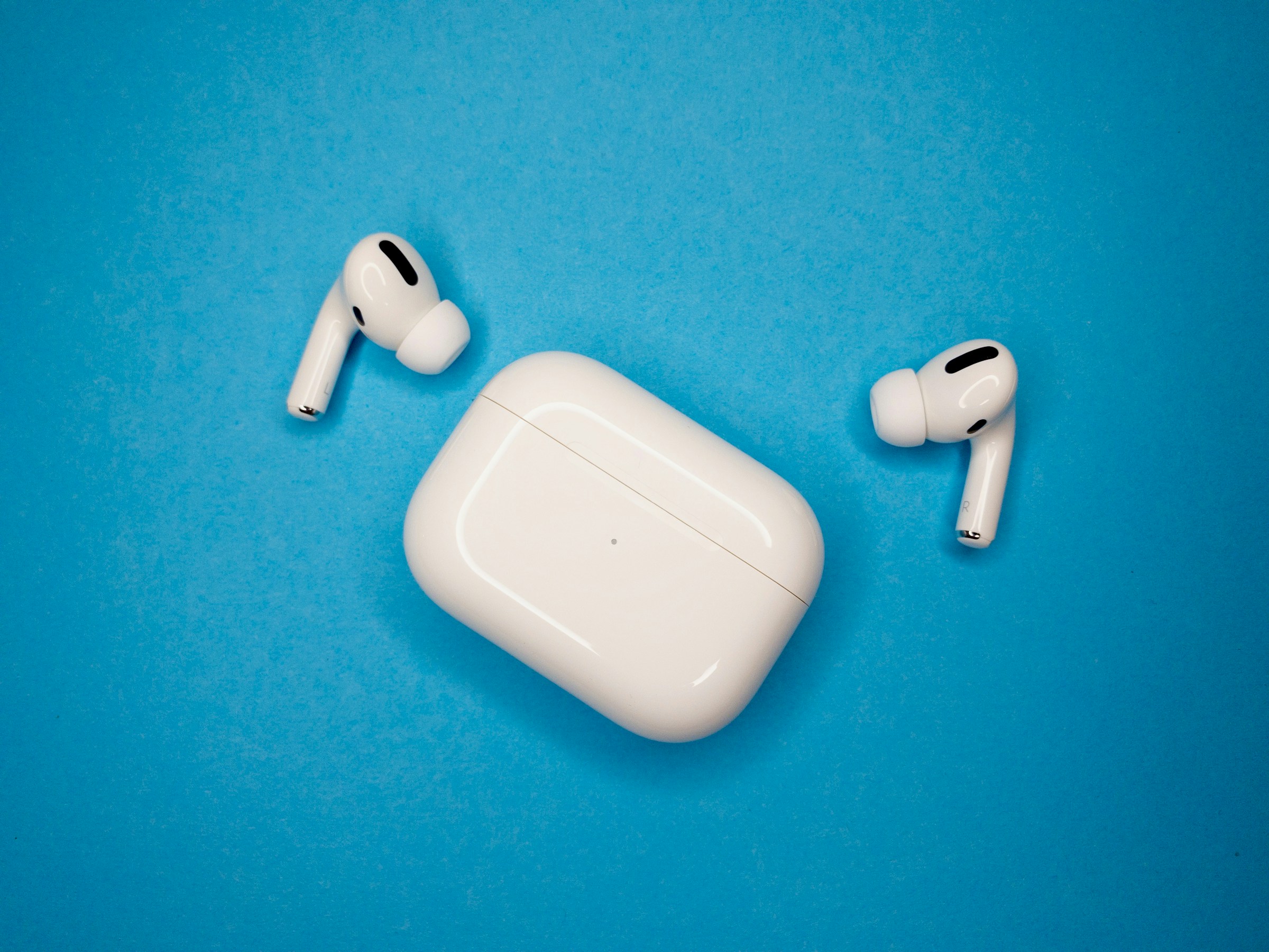 How to Claim Free AirPods Pro 3 With a New Apple Card, But Beware the Spend Trap