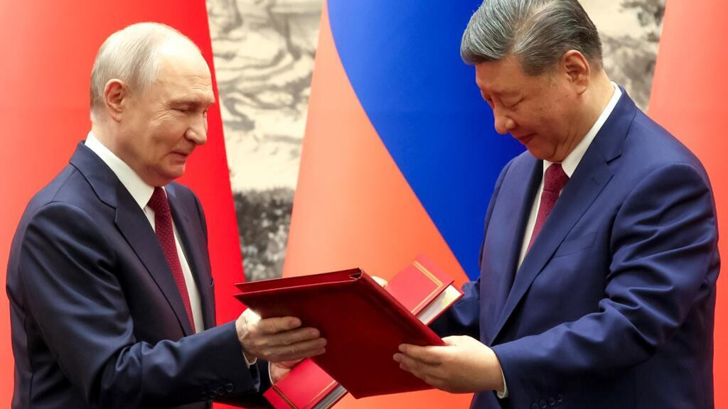 Donald Trump Dismisses Vladimir Putin's Beijing Pomp, Claims His Welcome Ceremony 'Topped' Russia's Leader