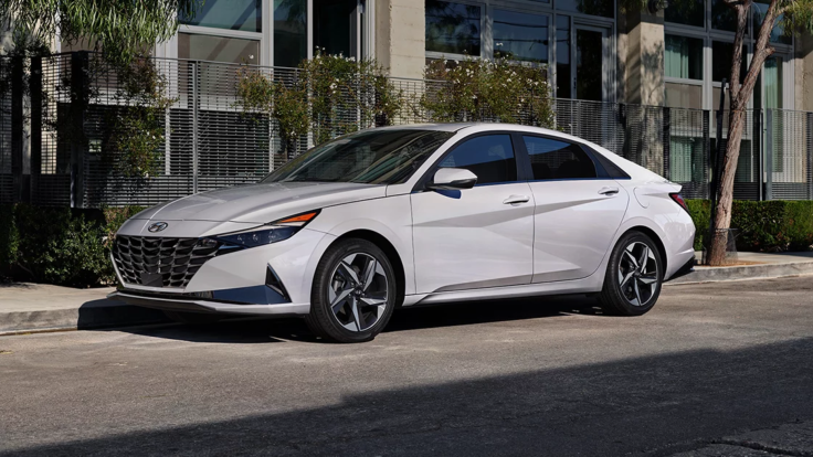 Hyundai Elantra Hybrid 2026