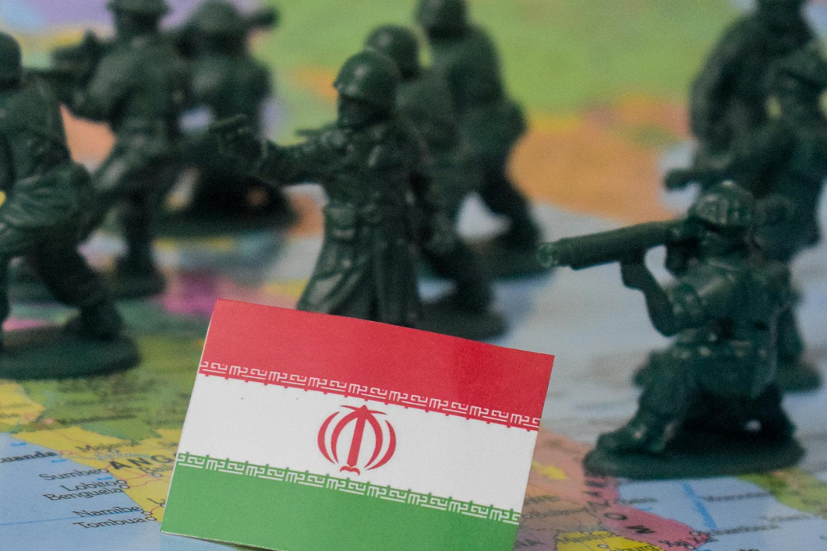 U.S. Forces Strike Southern Iran in Self-Defense, Targeting Missile Launchers and Mine-Laying Boats