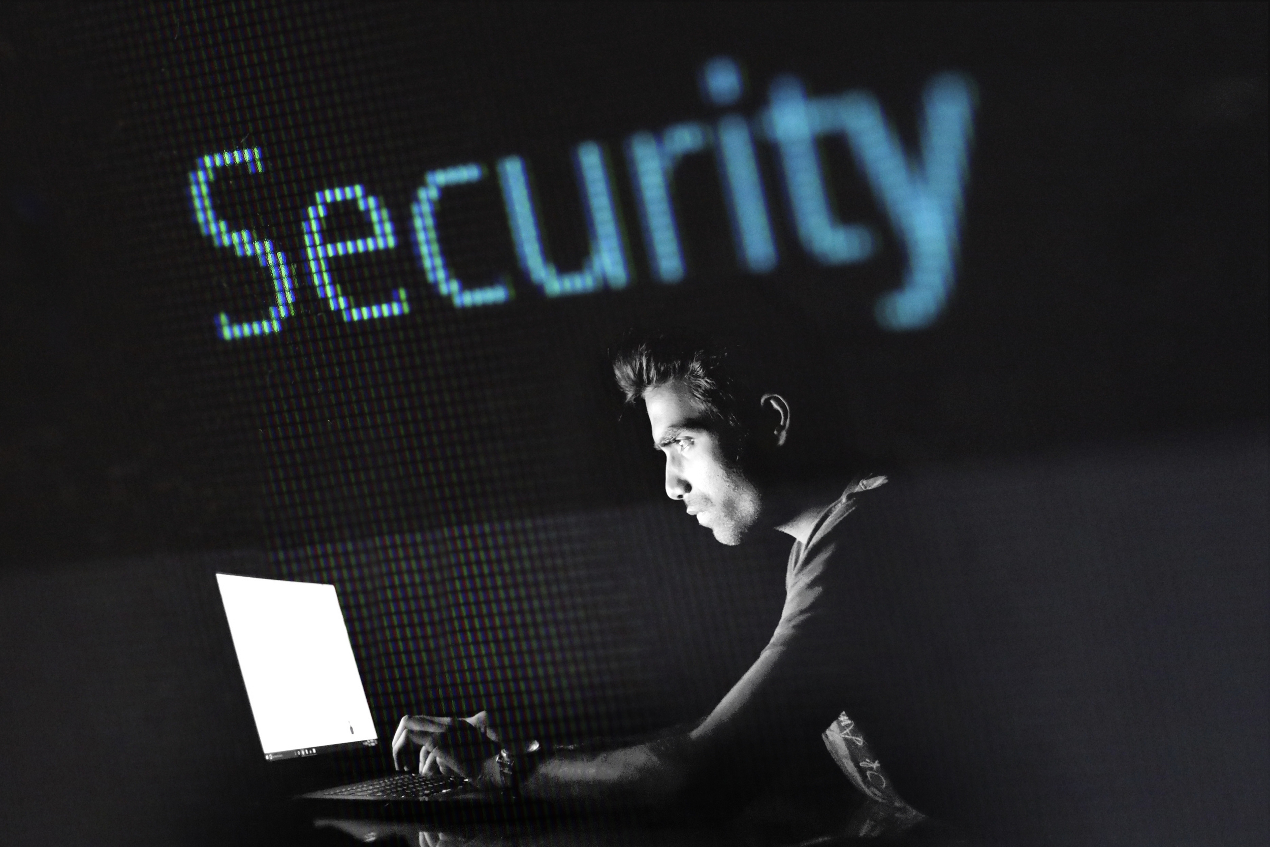 FBI Alert for Outlook, Teams and OneDrive Users Who Could Lose Access Despite MFA: How the Scam Works
