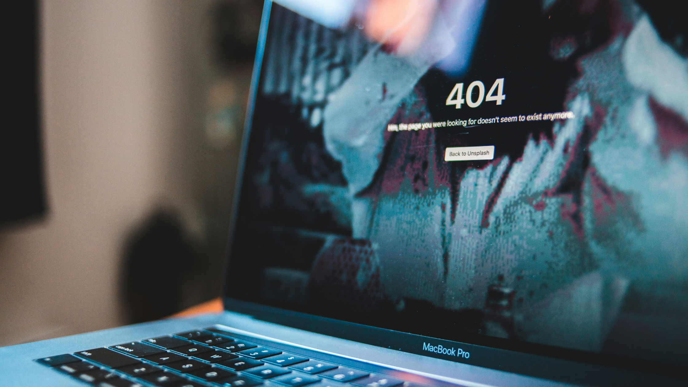 Sudden Lockout, No Warning: Webflow Worker on Foreign Work Permit Asks CEO, 'Do I Still Have A Job?'
