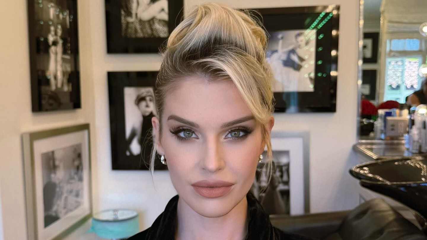 Kelly Osbourne 'Looks Amazing' and 'Healthy' at London's Mighty Hoopla After Viral 'Skeletal' Appearance