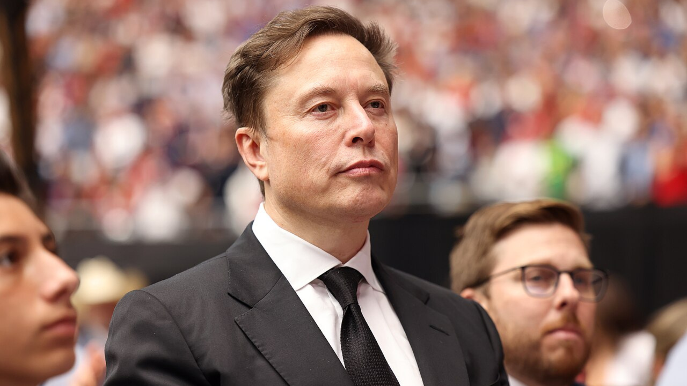 'An Elon Musk Ego Project': Ex-NASA Expert Exposes Hidden Dangers of $1.75T SpaceX Launch