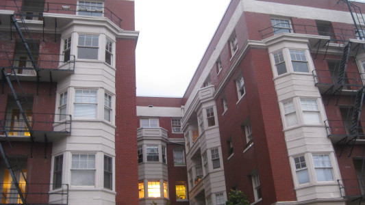 Authorities warn renters to verify listings and owners first, as