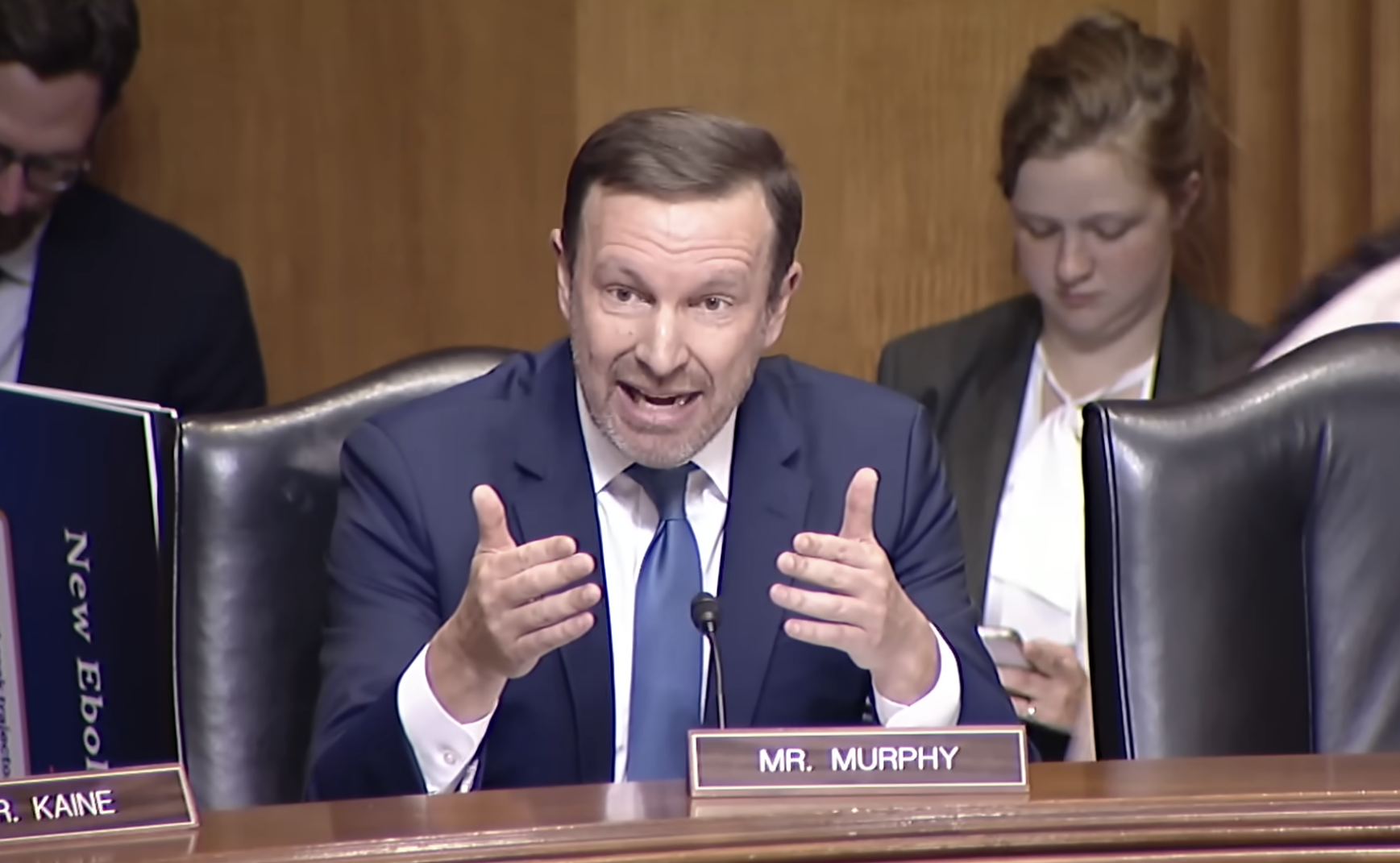 US Senator Chris Murphy Criticises Trump's Iran Deal as Humiliating for America