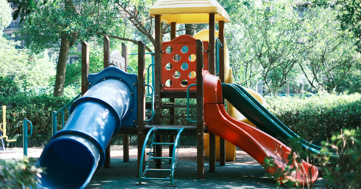 Hanoi Girl Hospitalised After Being Shoved Off Playground Slide By Another Kid - Viral Video Sparked Outrage