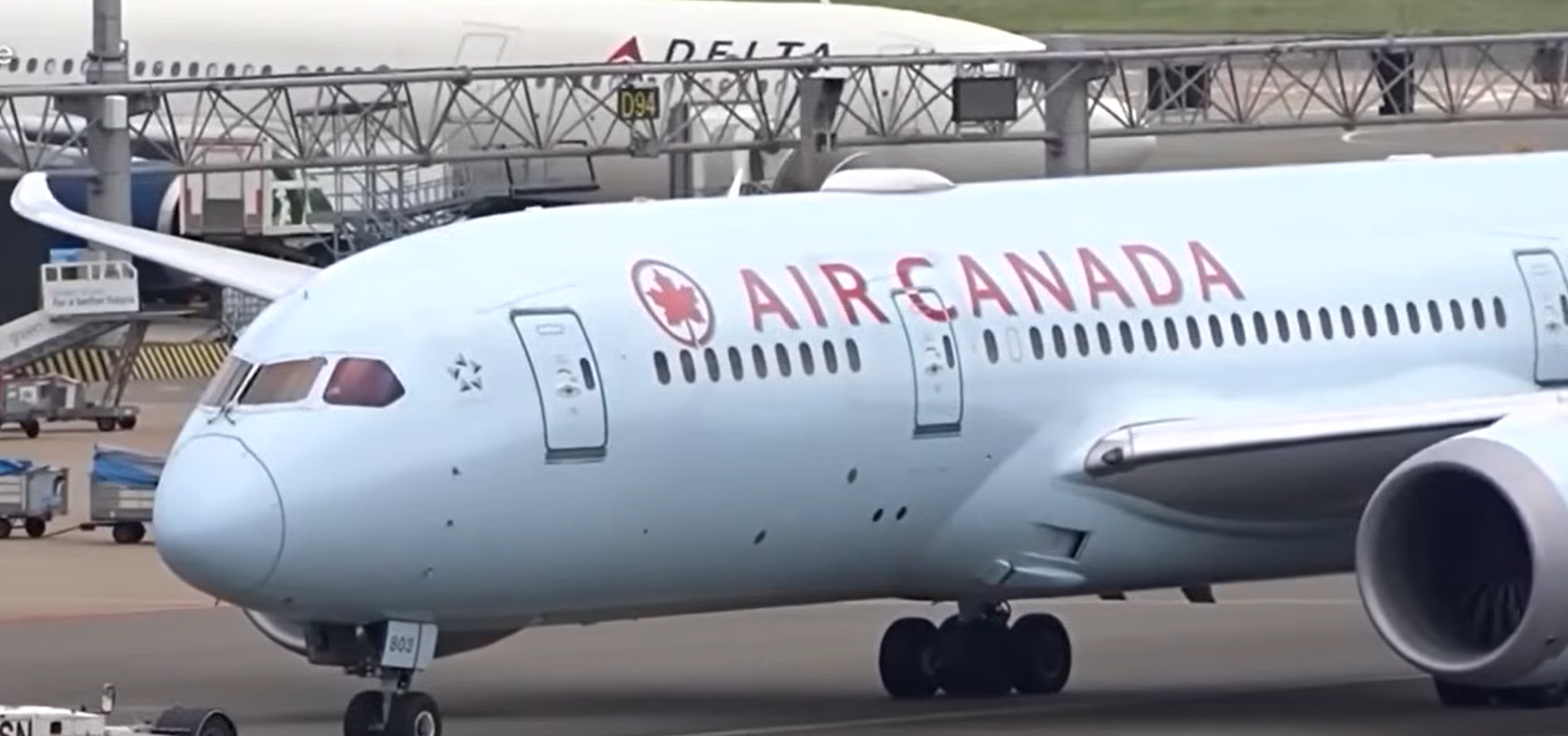 Former Air Canada Pilot Charged After Allegedly Flying Hundreds of Flights Without the Required License