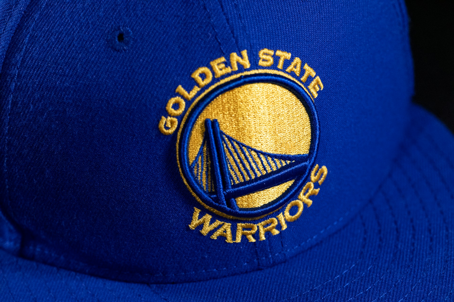 NBA Legend Says Warriors Should Desperately Pursue Kawhi Leonard Or LeBron James To Revive Dynasty