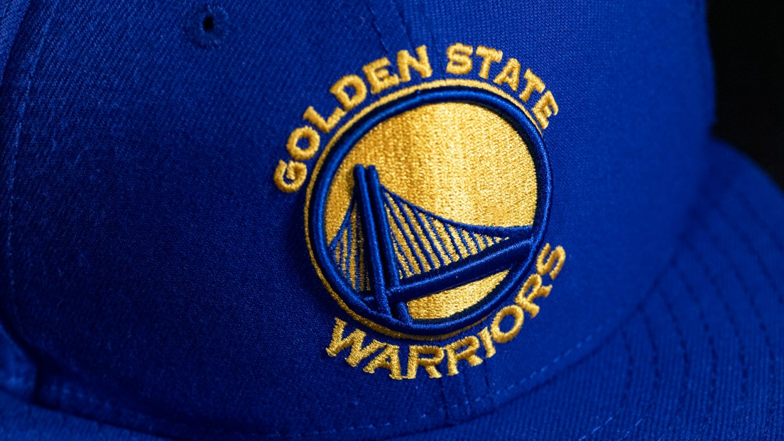 NBA Legend Says Warriors Should Desperately Pursue Kawhi Leonard Or LeBron James To Revive Dynasty