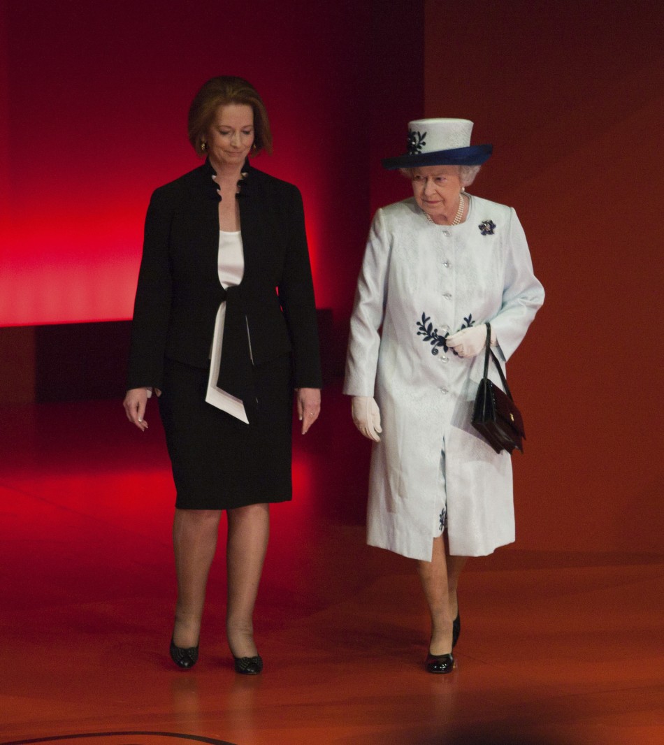 Britains Queen Elizabeth and Australian Prime Minister Julia Gillard in Perth