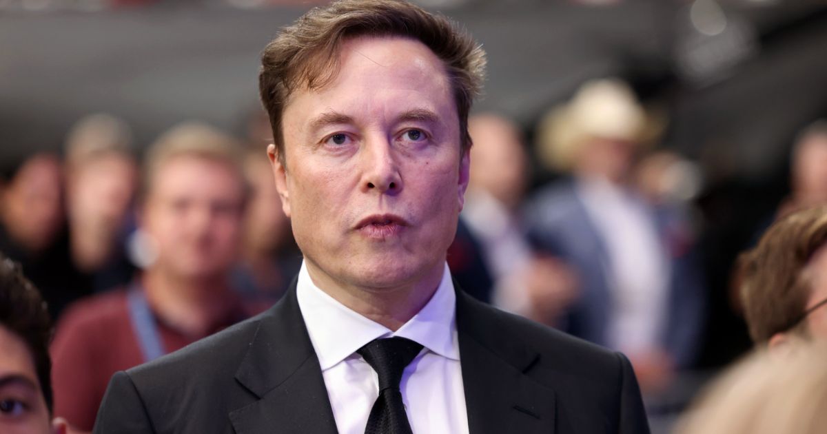 Elon Musk Just Called This Man a 'Genius' Over His Quote on Air Conditioning — But Who Was Lee Kuan Yew?
