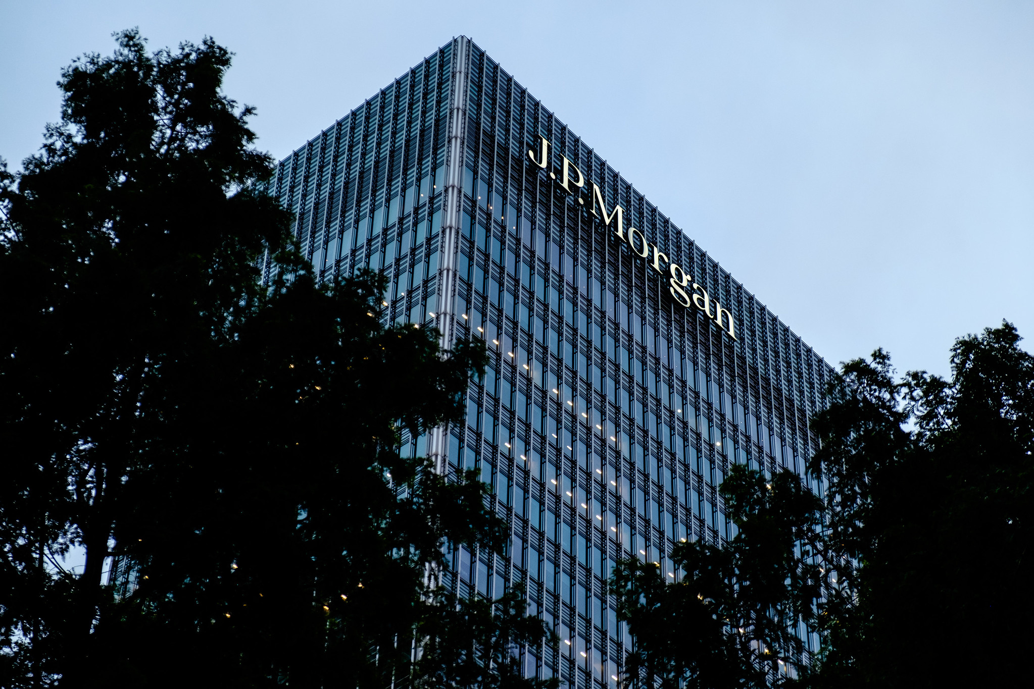 Meme of 'JP Morgan's HR Department in 2026' Leaves Netizens Chuckling Amid Sex Scandal and Stolen Trash Can