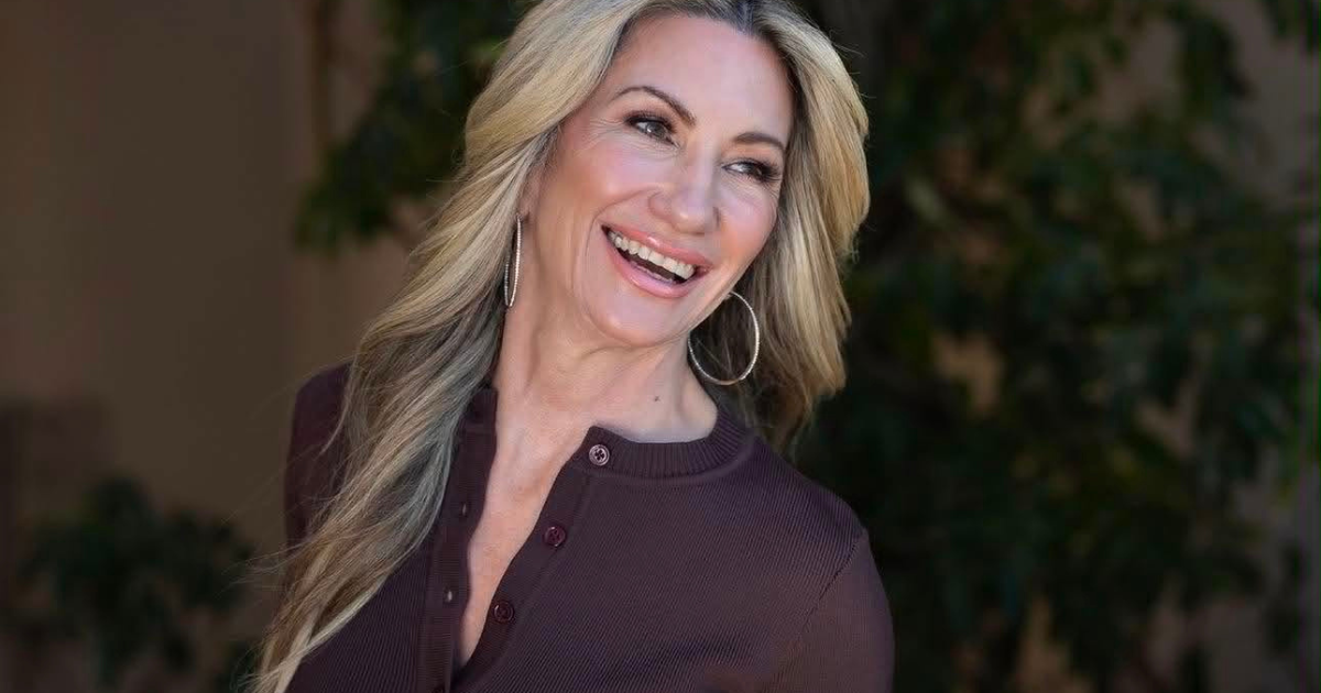 5 Photos Of Tracy Duhon: MAGA Ally Ken Paxton Video Unveils Secret Getaway With Alleged Mistress Ahead Of Crucial Election