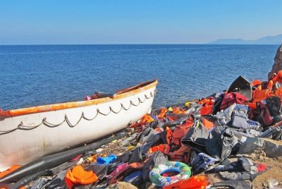 refugee-boats-and-life-vests