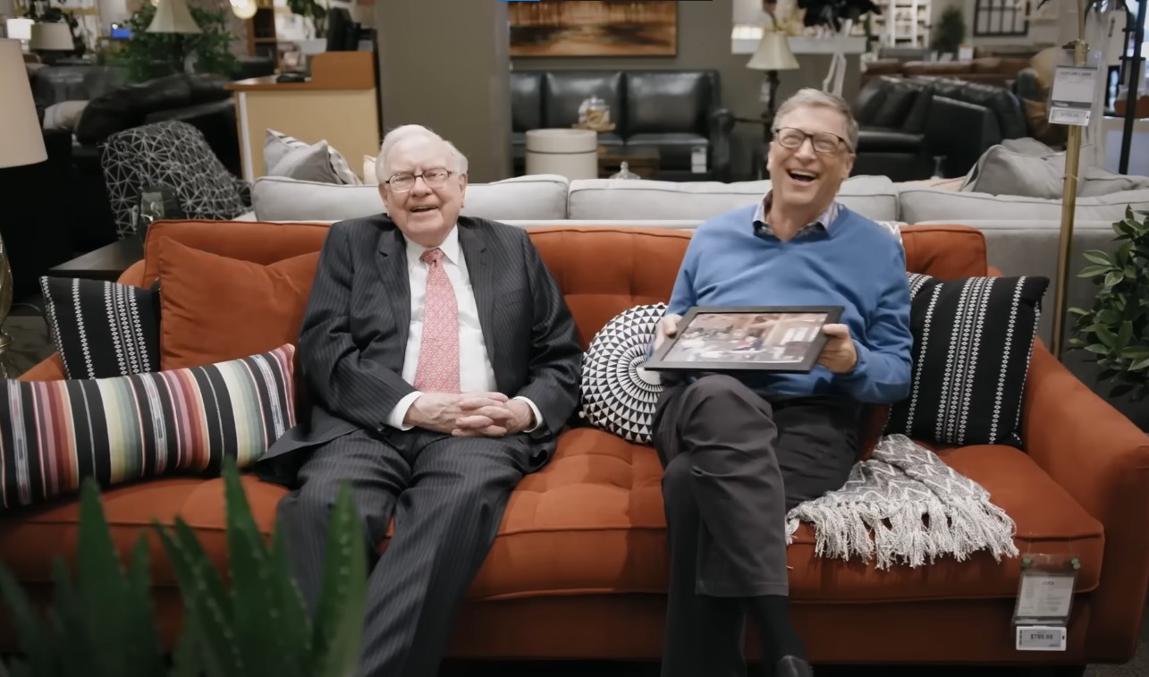 Who's Richer, Warren Buffett or Bill Gates? Billionaires' Friendship Faces Fresh Test Over Jeffrey Epstein Review