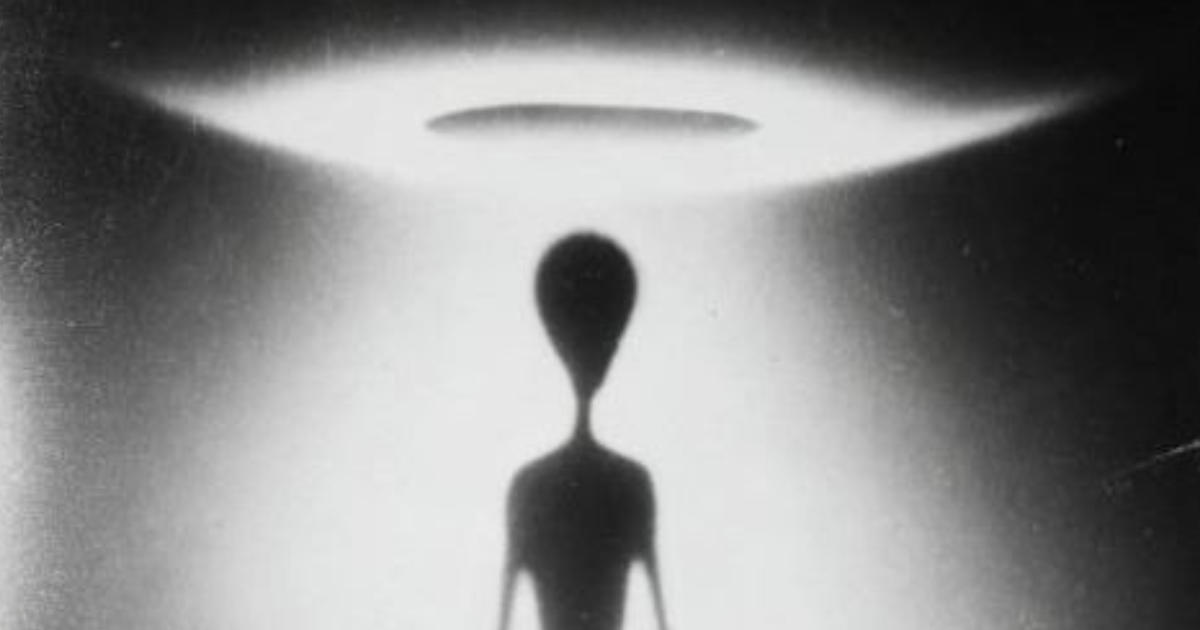 FBI Files Detail 'Bronze Metallic Object' Materialising in Sky as Pentagon Releases UFO Data