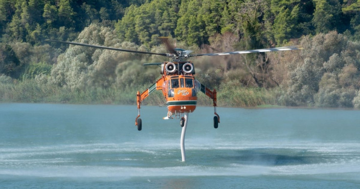 An Erickson Air Crane helicopter