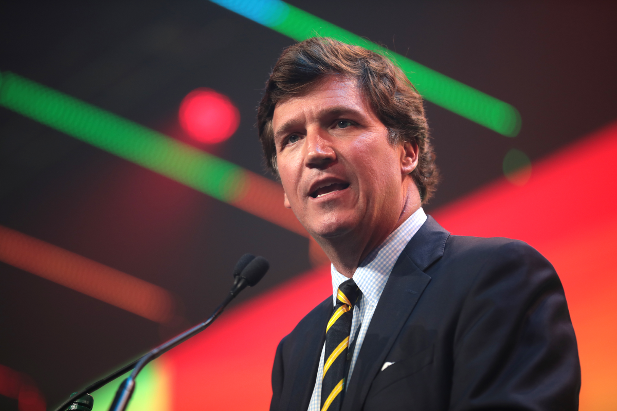 タッカー・カールソン氏、アメリカは「一党独裁国家」だと語る:なぜ中間選挙の4か月前に第三党が上陸するのか タッカー・カールソン氏、アメリカは「一党独裁国家」だと語る:なぜ中間選挙の4か月前に第三党が上陸するのか